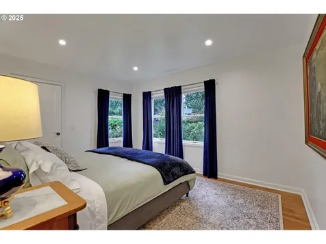8535 SW Birchwood Road Portland OR 97225
