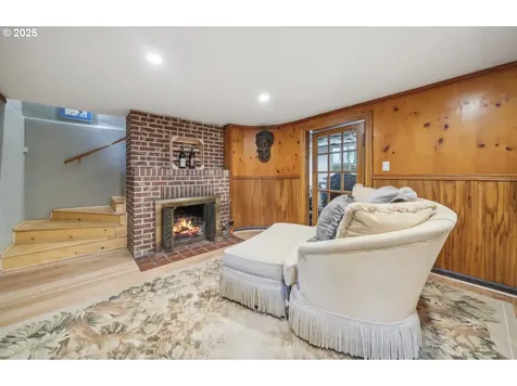 8535 SW Birchwood Road Portland OR 97225