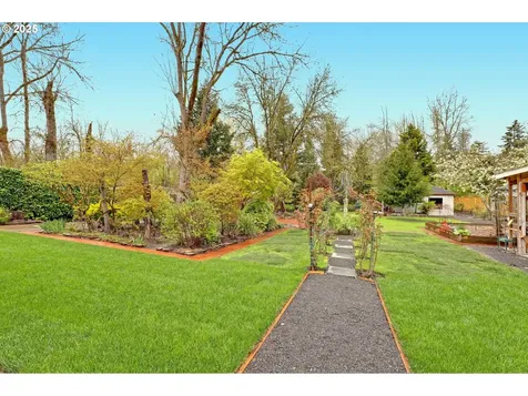 8535 SW Birchwood Road Portland OR 97225