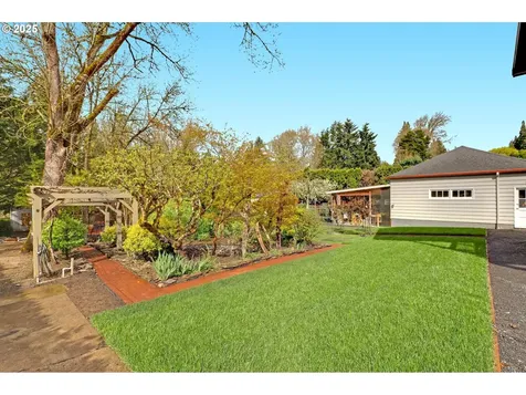 8535 SW Birchwood Road Portland OR 97225