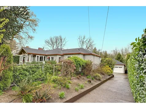 8535 SW Birchwood Road Portland OR 97225