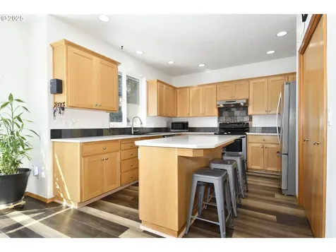 2036 NW Woodland Drive Mcminnville OR 97128