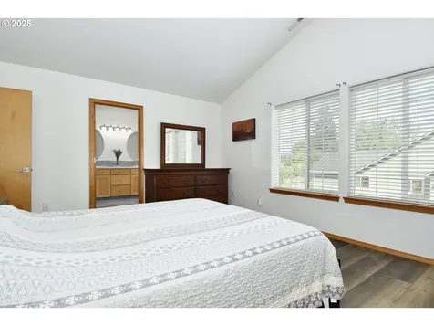 2036 NW Woodland Drive Mcminnville OR 97128