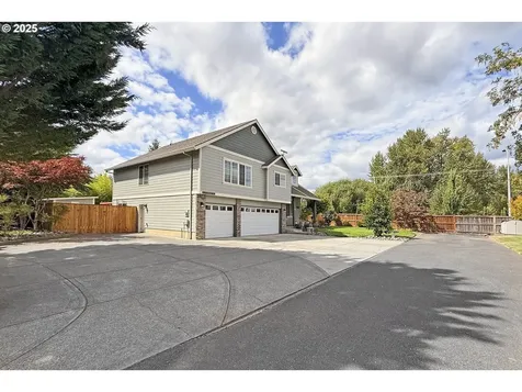2036 NW Woodland Drive Mcminnville OR 97128