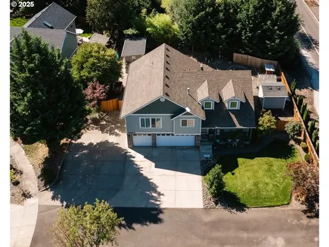 2036 NW Woodland Drive Mcminnville OR 97128