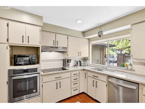 14729 NE Stanton Court Portland OR 97230