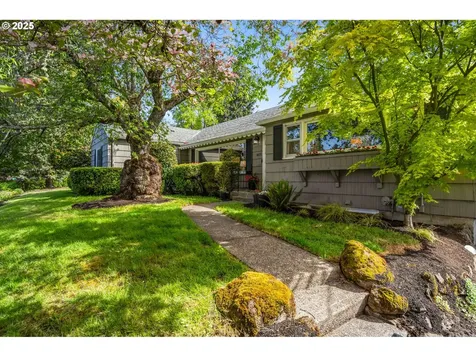8075 SW Valley View Court Portland OR 97225