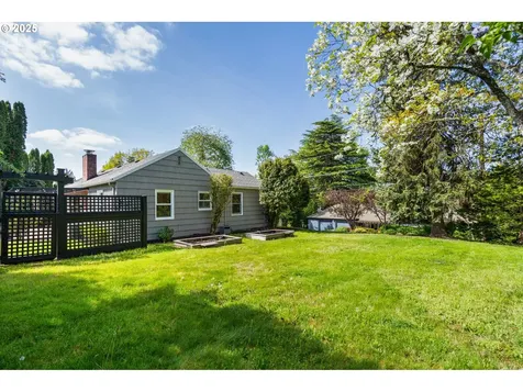 8075 SW Valley View Court Portland OR 97225