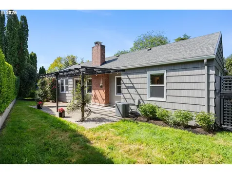 8075 SW Valley View Court Portland OR 97225