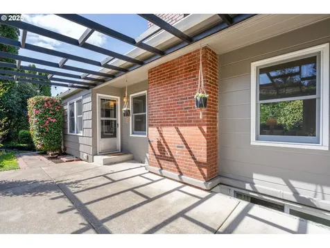 8075 SW Valley View Court Portland OR 97225