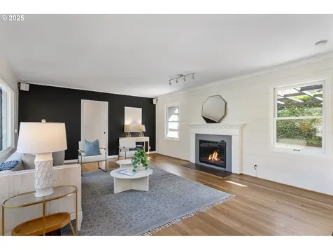 8075 SW Valley View Court Portland OR 97225