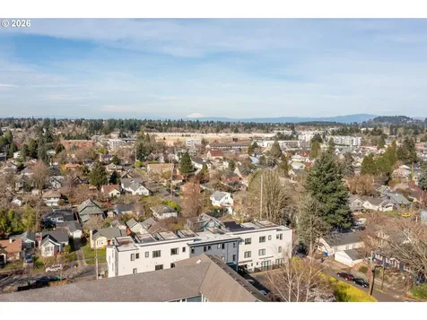 5248 NE Couch Street Portland OR 97213