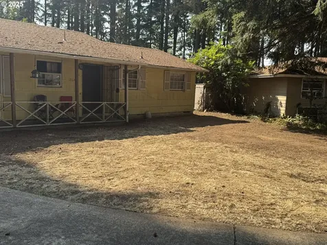 18640 SE Yamhill Circle Portland OR 97233