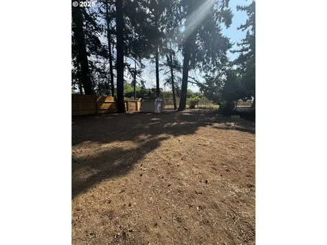 18640 SE Yamhill Circle Portland OR 97233