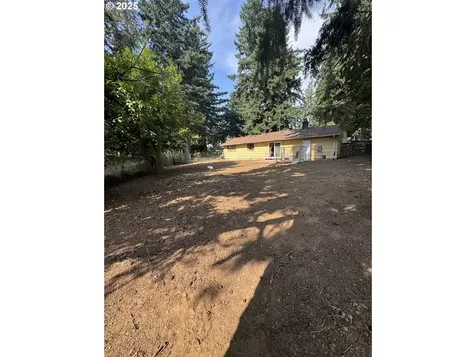 18640 SE Yamhill Circle Portland OR 97233