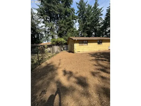 18640 SE Yamhill Circle Portland OR 97233