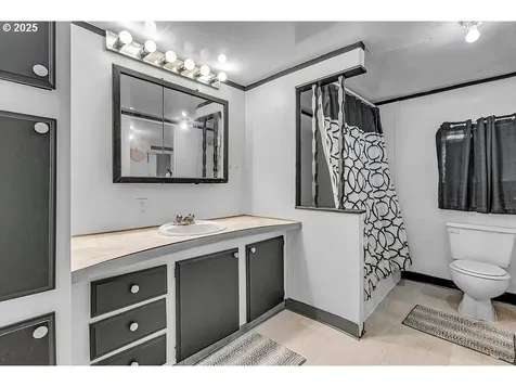 4882 NE Lancaster Drive Salem OR 97305