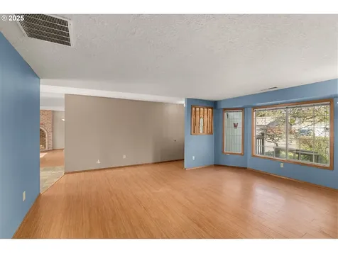 968 NE Lovell Street Hillsboro OR 97124