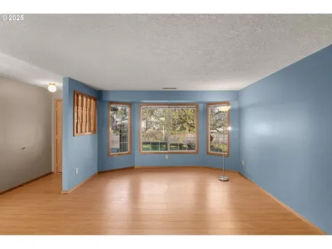 968 NE Lovell Street Hillsboro OR 97124