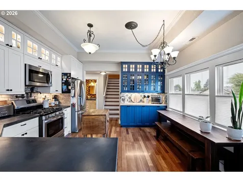 1905 S 6th Street Cottage Grove OR 97424