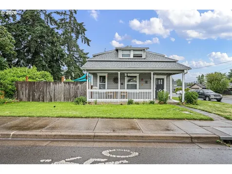 1905 S 6th Street Cottage Grove OR 97424