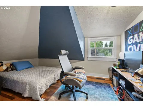 1905 S 6th Street Cottage Grove OR 97424
