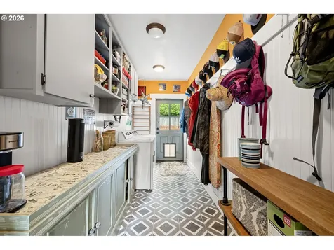 1905 S 6th Street Cottage Grove OR 97424