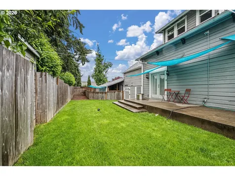 1905 S 6th Street Cottage Grove OR 97424