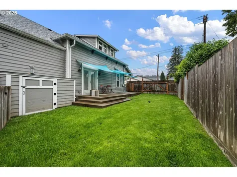 1905 S 6th Street Cottage Grove OR 97424