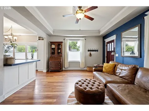 1905 S 6th Street Cottage Grove OR 97424