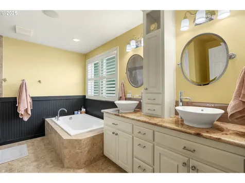 13829 SE Alta Vista Drive Happy Valley OR 97086
