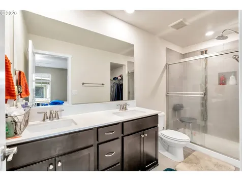 15528 NE 70th Street Vancouver WA 98682