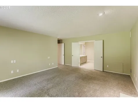 670 S Palatine Hill Road Portland OR 97219