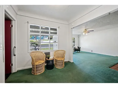 526 S 3rd Street Springfield OR 97477