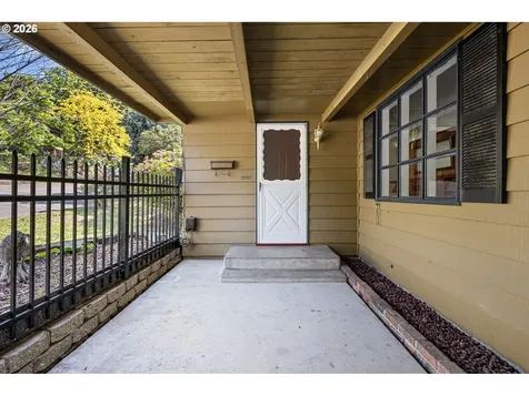 526 S 3rd Street Springfield OR 97477