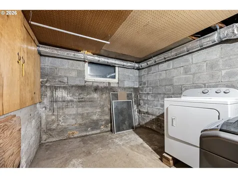 526 S 3rd Street Springfield OR 97477