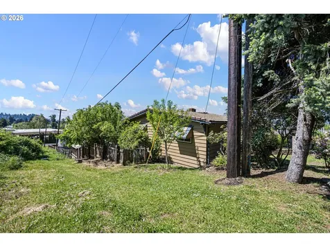 526 S 3rd Street Springfield OR 97477