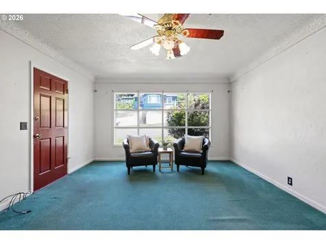 526 S 3rd Street Springfield OR 97477