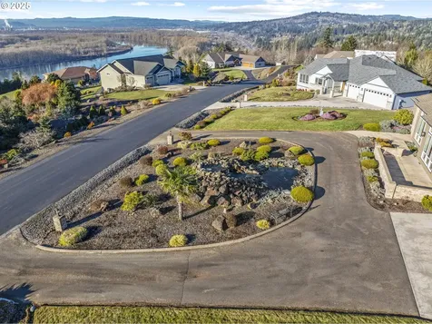 74 Lasalle Drive Kelso WA 98626