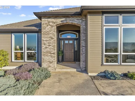 74 Lasalle Drive Kelso WA 98626