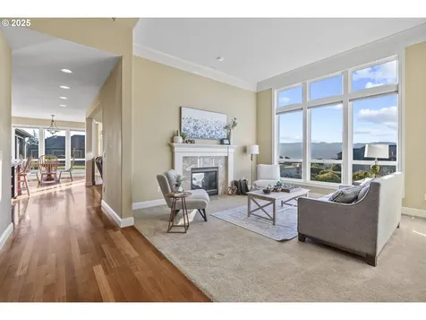 74 Lasalle Drive Kelso WA 98626