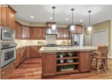 74 Lasalle Drive Kelso WA 98626