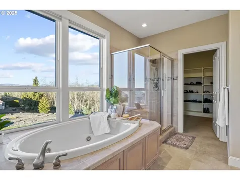74 Lasalle Drive Kelso WA 98626