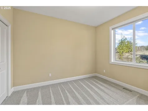 74 Lasalle Drive Kelso WA 98626