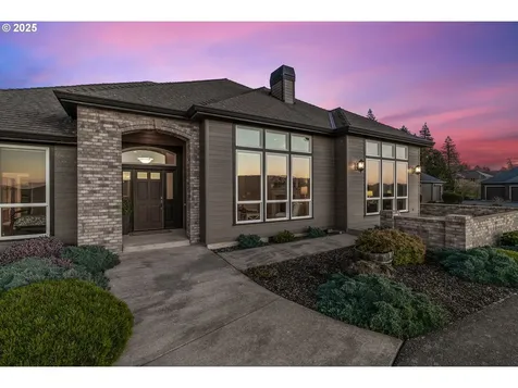 74 Lasalle Drive Kelso WA 98626