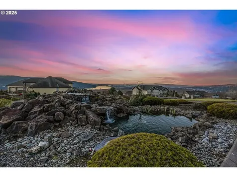 74 Lasalle Drive Kelso WA 98626