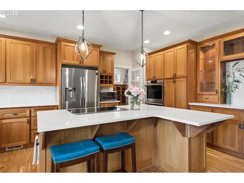 2280 Crestview Drive West Linn OR 97068