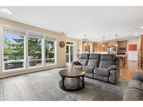 2280 Crestview Drive West Linn OR 97068