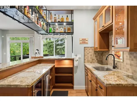 2280 Crestview Drive West Linn OR 97068
