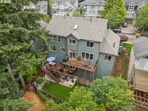 2280 Crestview Drive West Linn OR 97068